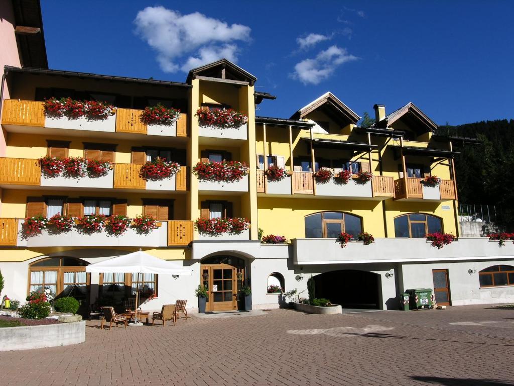 Residence Antares Andalo Exterior photo